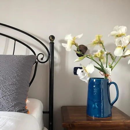 Mandorla Amara Bed and breakfast
