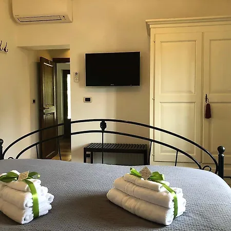 Mandorla Amara Bed & Breakfast